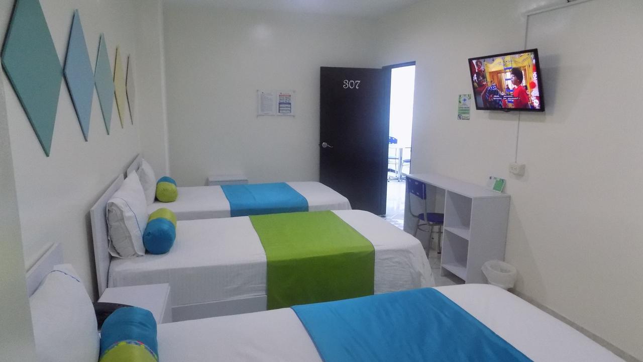 Hotel Luna Azul 弗洛伦西亚 外观 照片