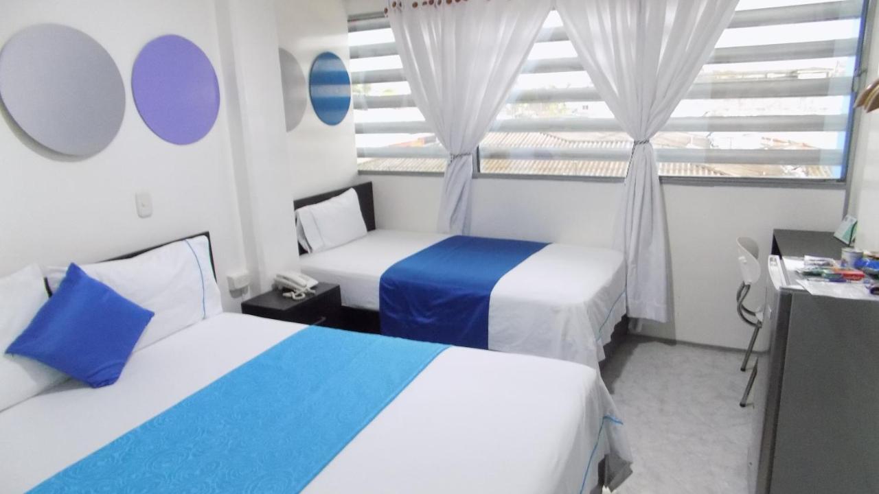 Hotel Luna Azul 弗洛伦西亚 外观 照片