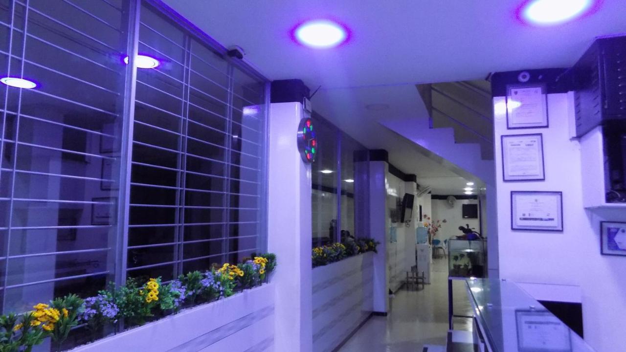 Hotel Luna Azul 弗洛伦西亚 外观 照片