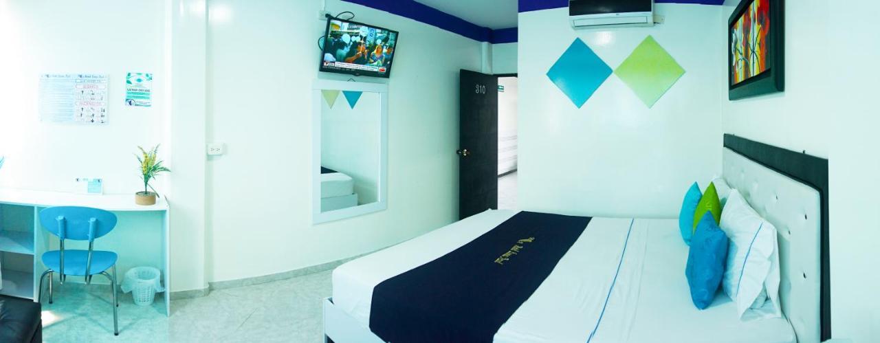 Hotel Luna Azul 弗洛伦西亚 外观 照片
